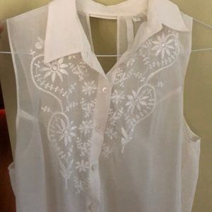 sleeveless button down shirt